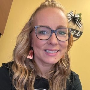 Meet your Posher, Allison